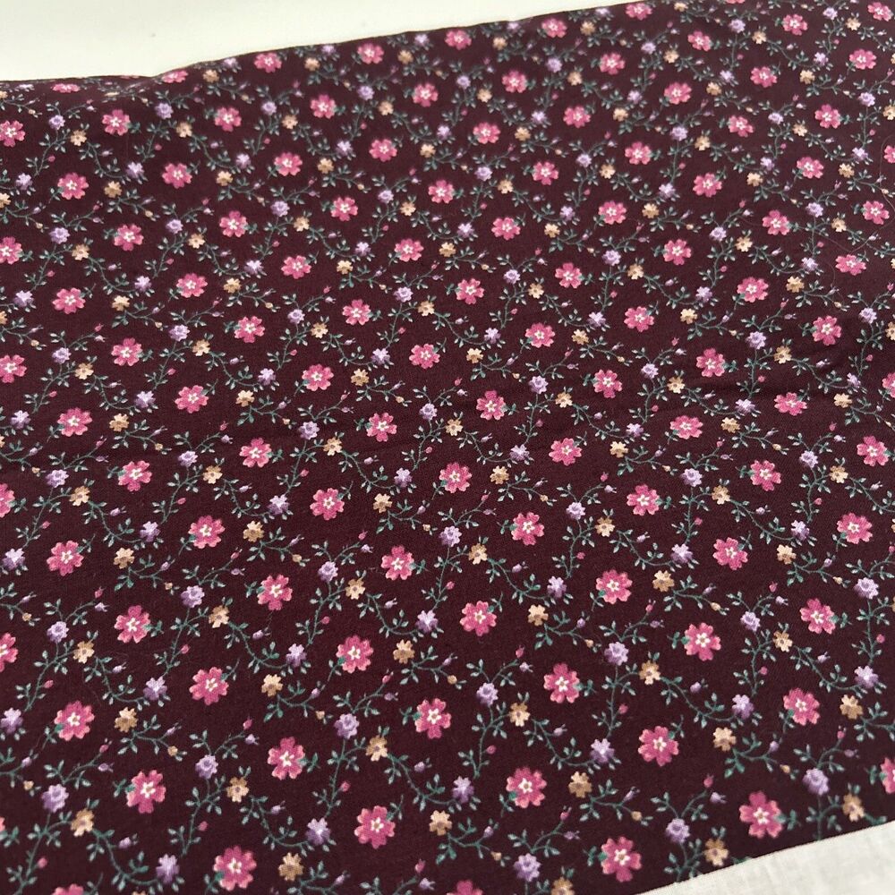 Cranston VIP Mulberry Floral Cotton Craft Sewing Arts Quilting Fabric 44" X 52"